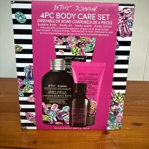 BNIBBetsey Johnson 4PC Body Care Set - Pink